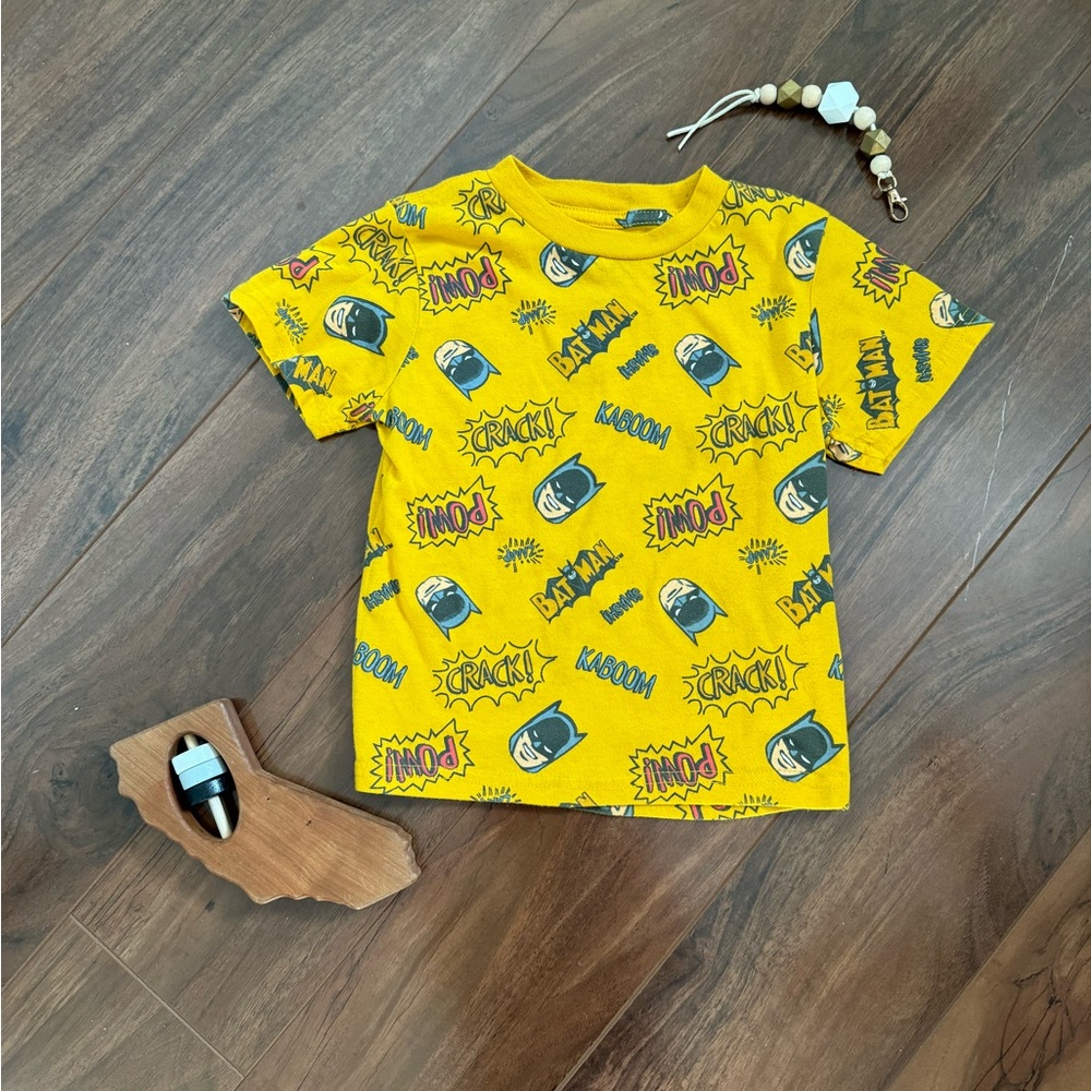 Boys Batman Yellow T-Shirt size 3T